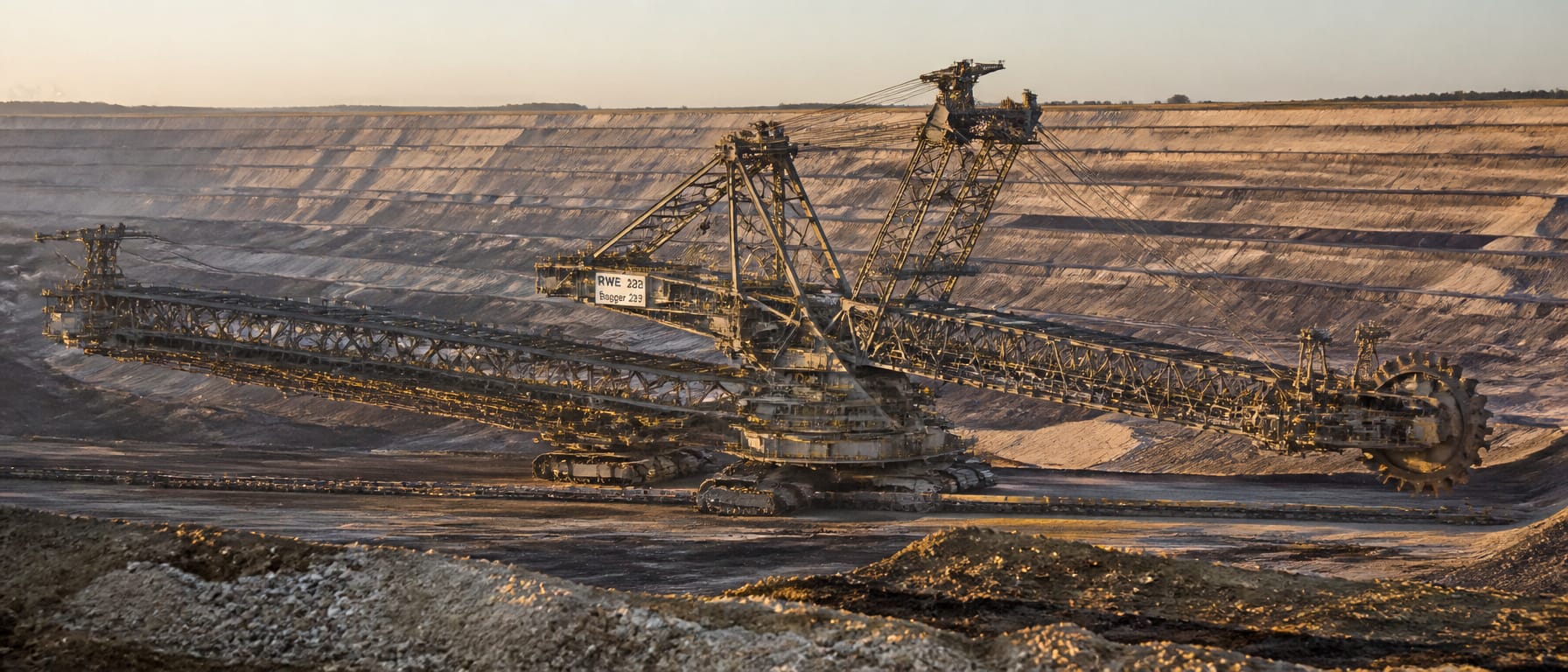 Bagger 293 &mdash; Bucket-Wheel Excavator