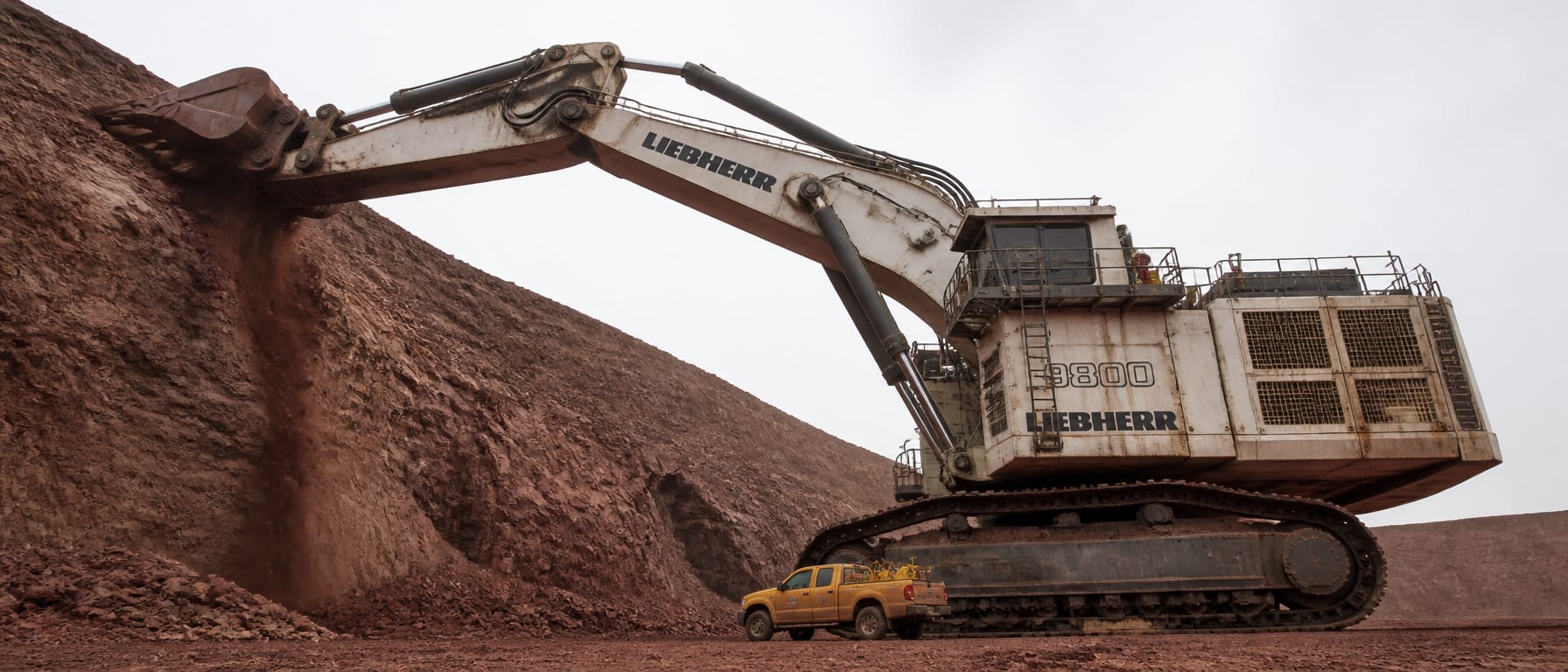 Liebherr R9800 — cover preview